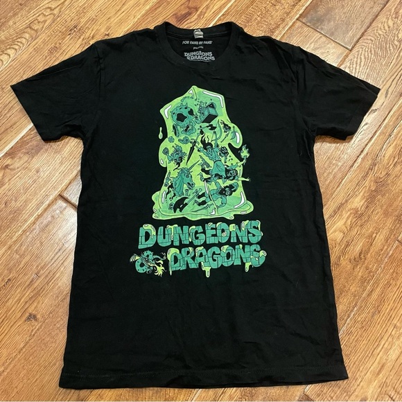 For Fans by Fans Dungeons and Dragons t-shirt - Picture 1 of 4